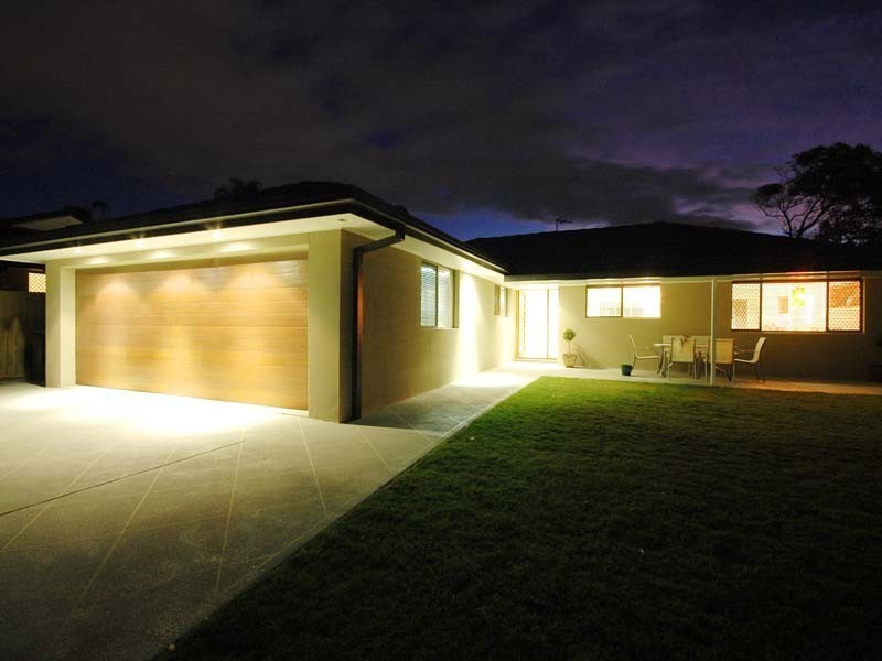23 Rumrunner Street, Mermaid Waters QLD 4218