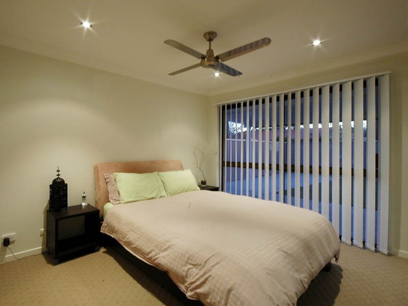 23 Rumrunner Street, Mermaid Waters QLD 4218