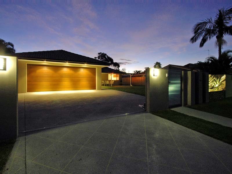 23 Rumrunner Street, Mermaid Waters QLD 4218