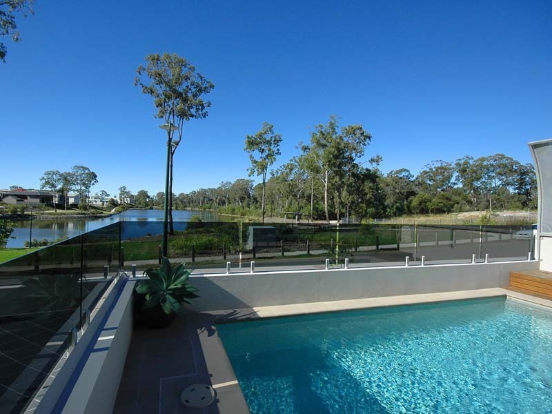 13 Tindari Place, Varsity Lakes QLD 4227