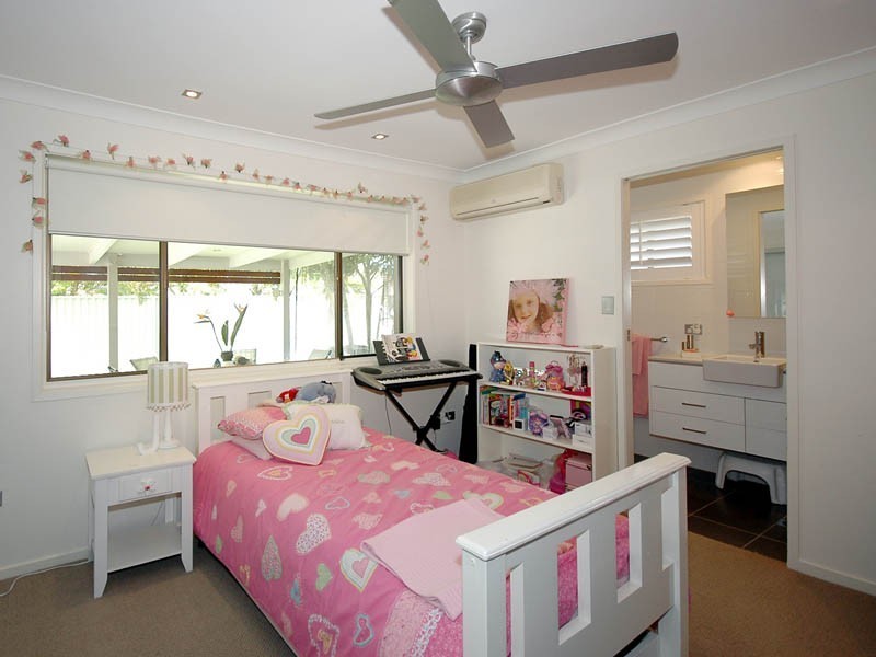 91 Cypress Drive, Broadbeach Waters QLD 4218