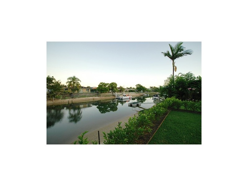100 Rio Vista Boulevard, Broadbeach Waters QLD 4218