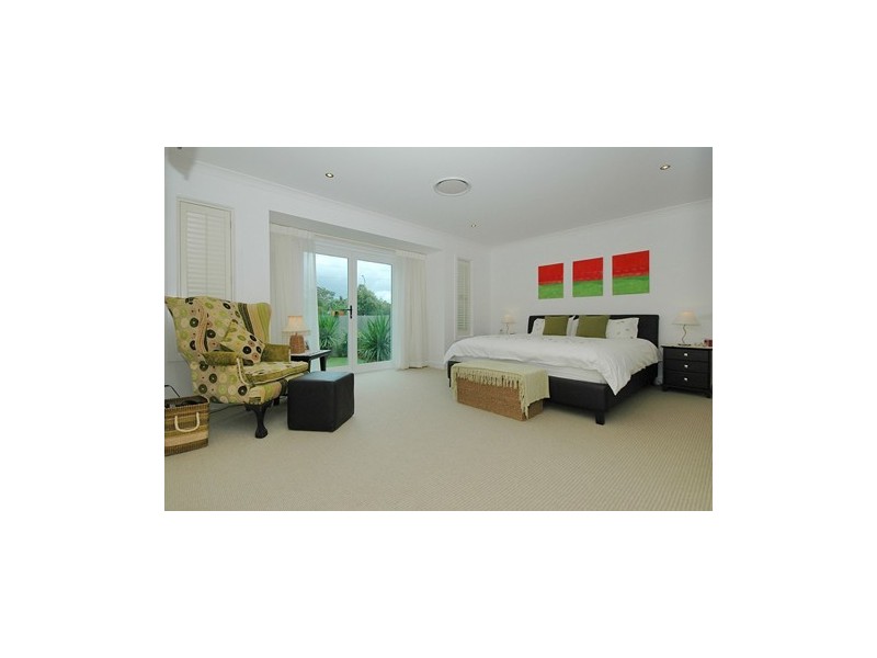100 Rio Vista Boulevard, Broadbeach Waters QLD 4218