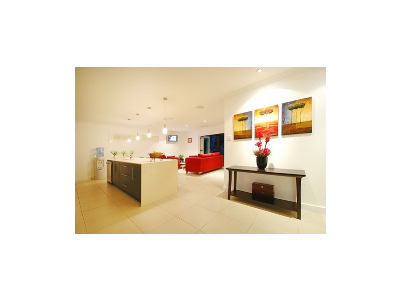 100 Rio Vista Boulevard, Broadbeach Waters QLD 4218