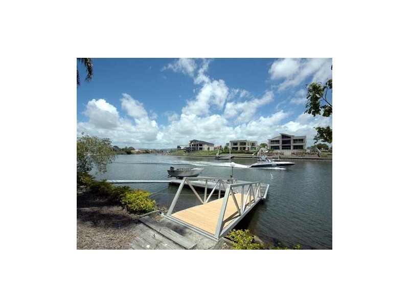 42 River Crescent, Broadbeach Waters QLD 4218