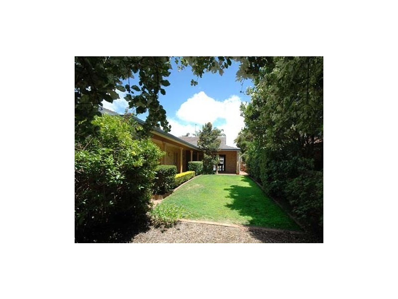 42 River Crescent, Broadbeach Waters QLD 4218