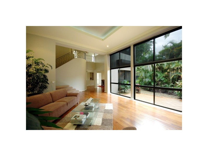 338 Monaco Street, Broadbeach Waters QLD 4218