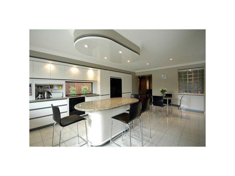 338 Monaco Street, Broadbeach Waters QLD 4218