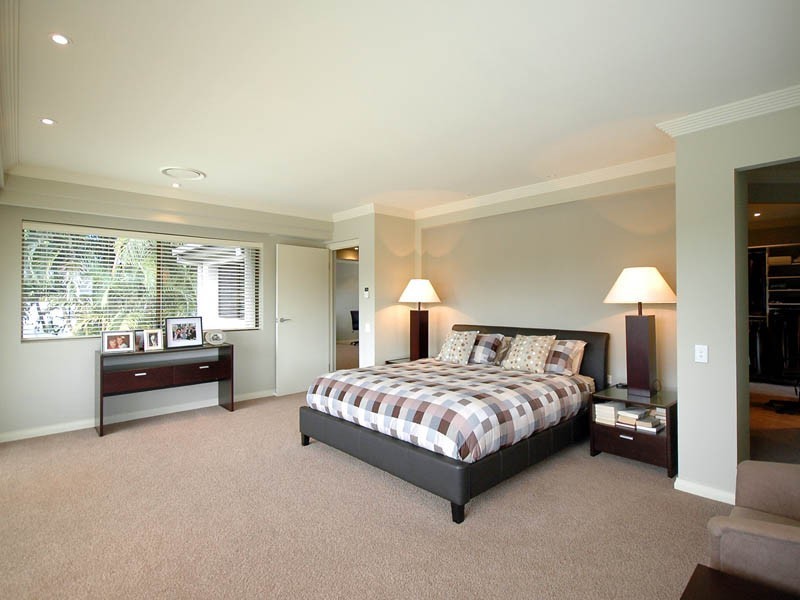 338 Monaco Street, Broadbeach Waters QLD 4218