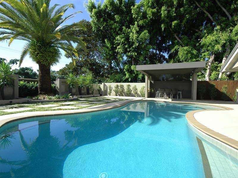 338 Monaco Street, Broadbeach Waters QLD 4218