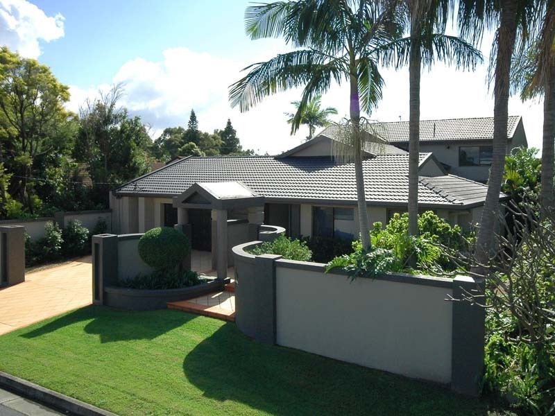 338 Monaco Street, Broadbeach Waters QLD 4218