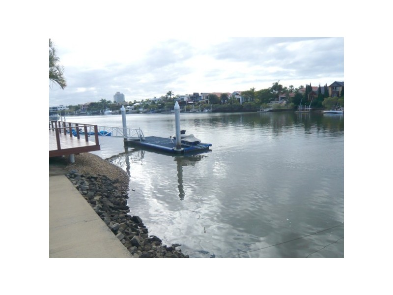 24 Garden Grove, Carrara QLD 4211