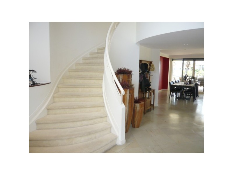 24 Garden Grove, Carrara QLD 4211