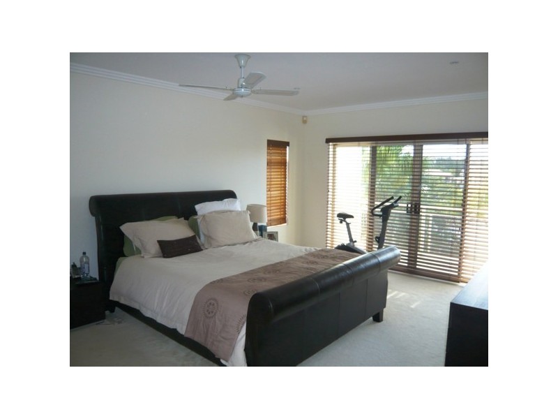 24 Garden Grove, Carrara QLD 4211