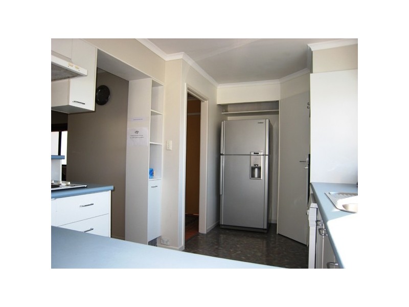 4 Coral Gables Key, Broadbeach Waters QLD 4218