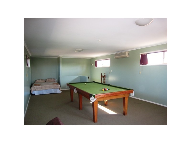 4 Coral Gables Key, Broadbeach Waters QLD 4218