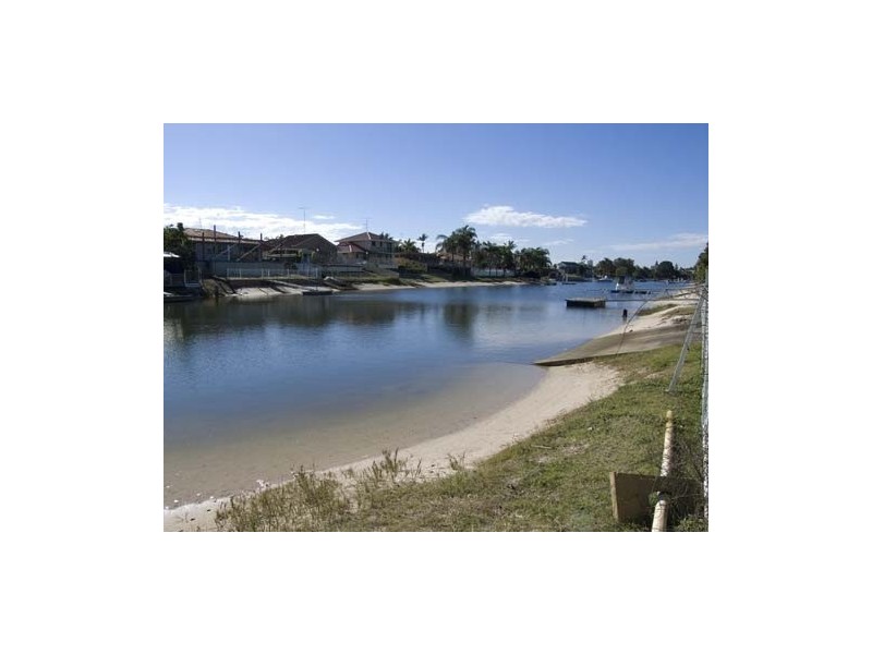 15 Cypress Drive West, Broadbeach Waters QLD 4218