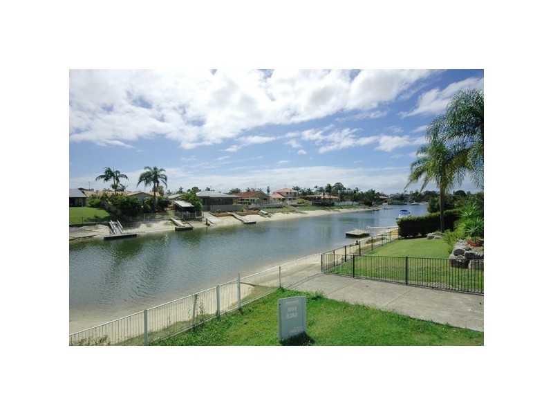 15 Cypress Drive West, Broadbeach Waters QLD 4218