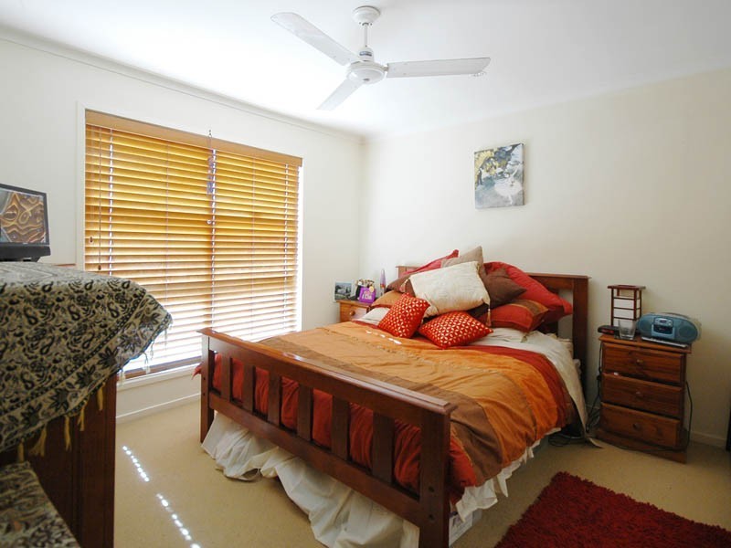 5 Allambi Avenue, Broadbeach Waters QLD 4218