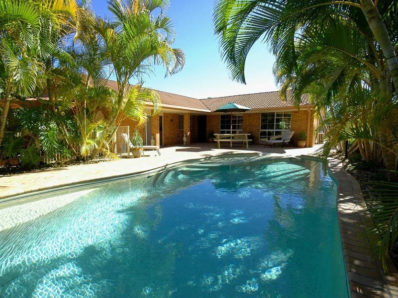 45 Witt Avenue, Carrara QLD 4211