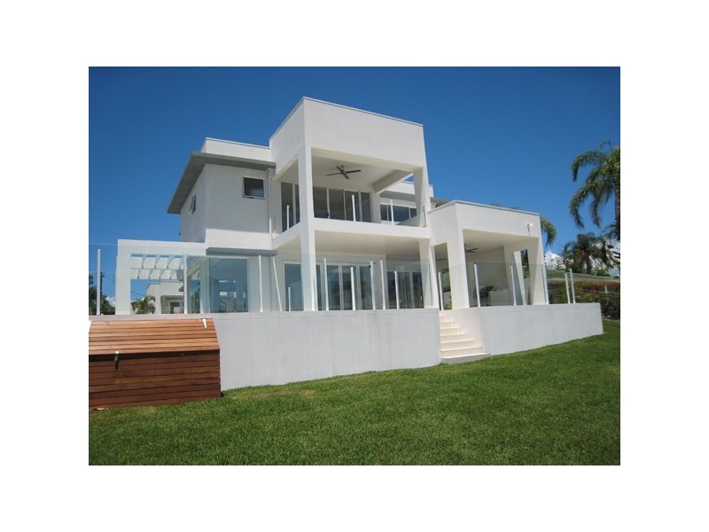 49 Beverley Crescent, Broadbeach Waters QLD 4218
