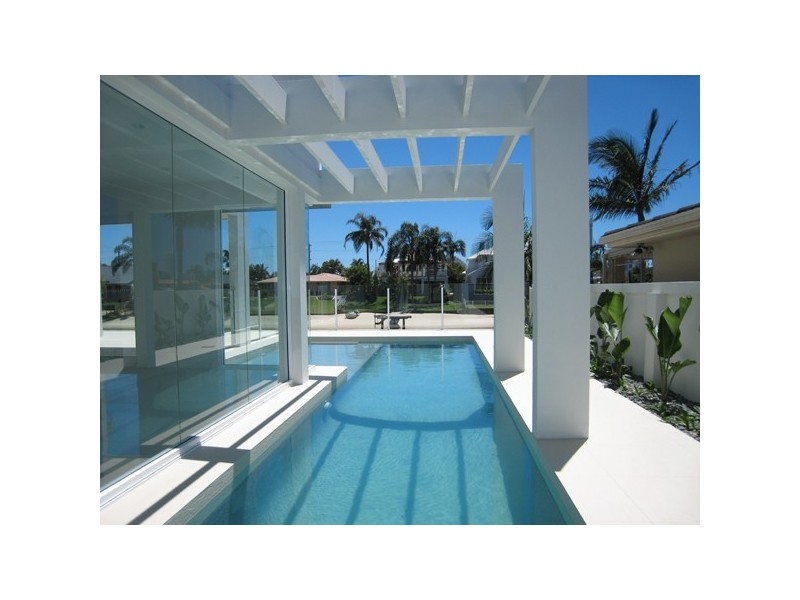 49 Beverley Crescent, Broadbeach Waters QLD 4218