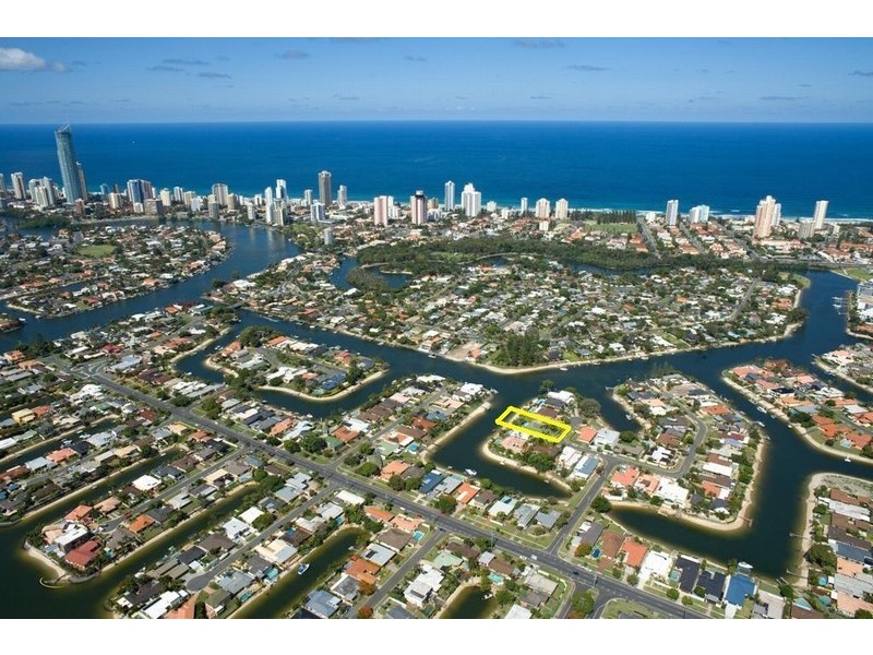 49 Beverley Crescent, Broadbeach Waters QLD 4218
