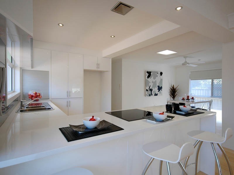 18 Coogeen Street, Sorrento QLD 4217