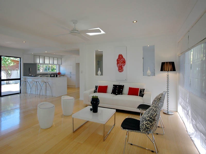 18 Coogeen Street, Sorrento QLD 4217