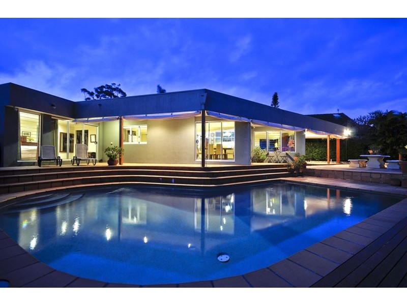 79 River Crescent, Broadbeach Waters QLD 4218