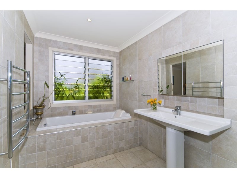 79 River Crescent, Broadbeach Waters QLD 4218