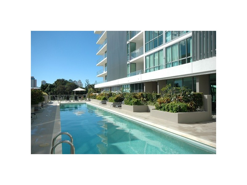 5/33 T E Peters Drive, Broadbeach QLD 4218