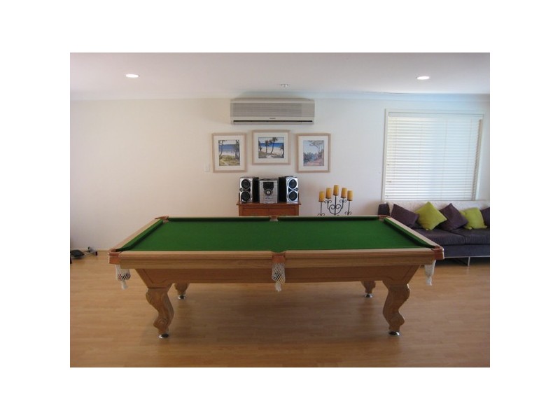 4 Bombala Street, Broadbeach Waters QLD 4218