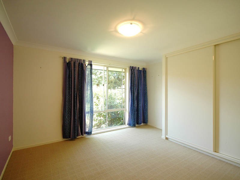 6 Cedar Place, Broadbeach Waters QLD 4218
