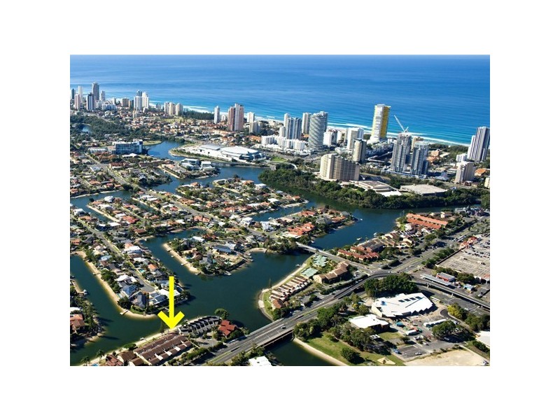 9/53 Hooker Blvd, Broadbeach Waters QLD 4218