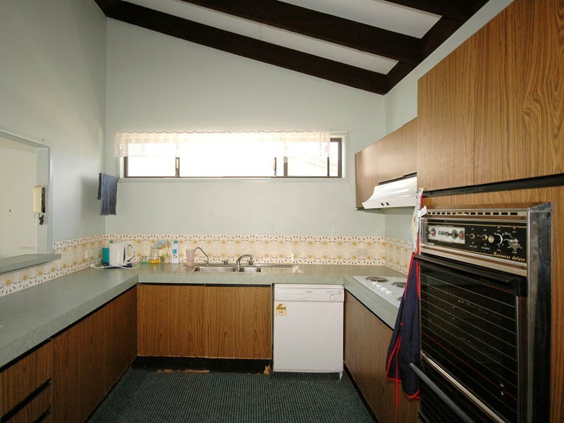 9/53 Hooker Blvd, Broadbeach Waters QLD 4218