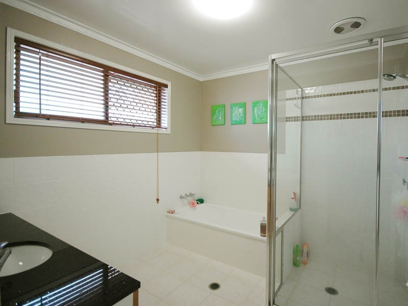 13A Garden Grove, Carrara QLD 4211