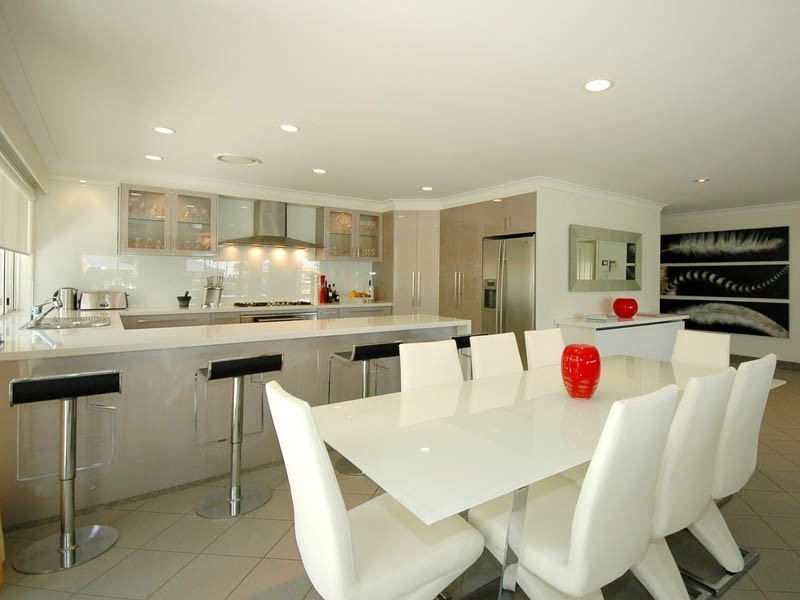 343 Monaco Street, Broadbeach Waters QLD 4218