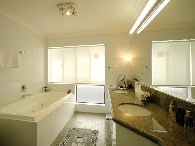 343 Monaco Street, Broadbeach Waters QLD 4218