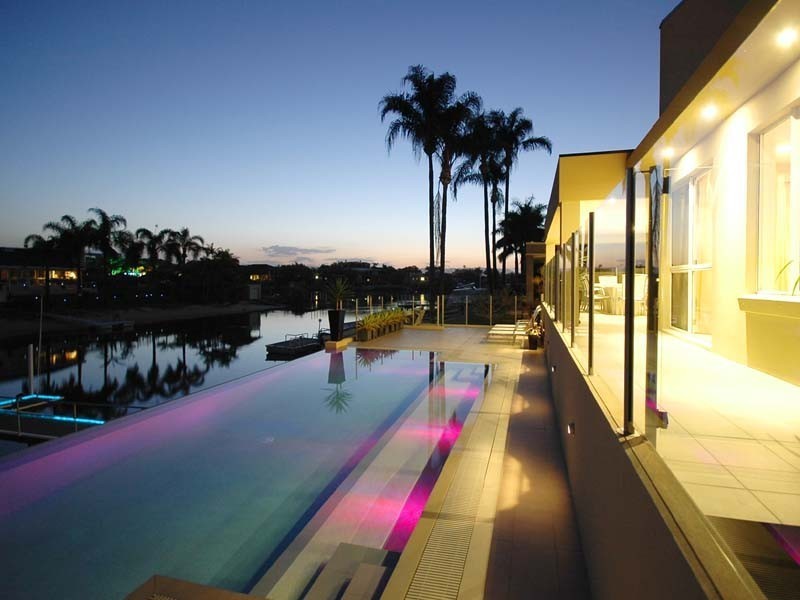343 Monaco Street, Broadbeach Waters QLD 4218