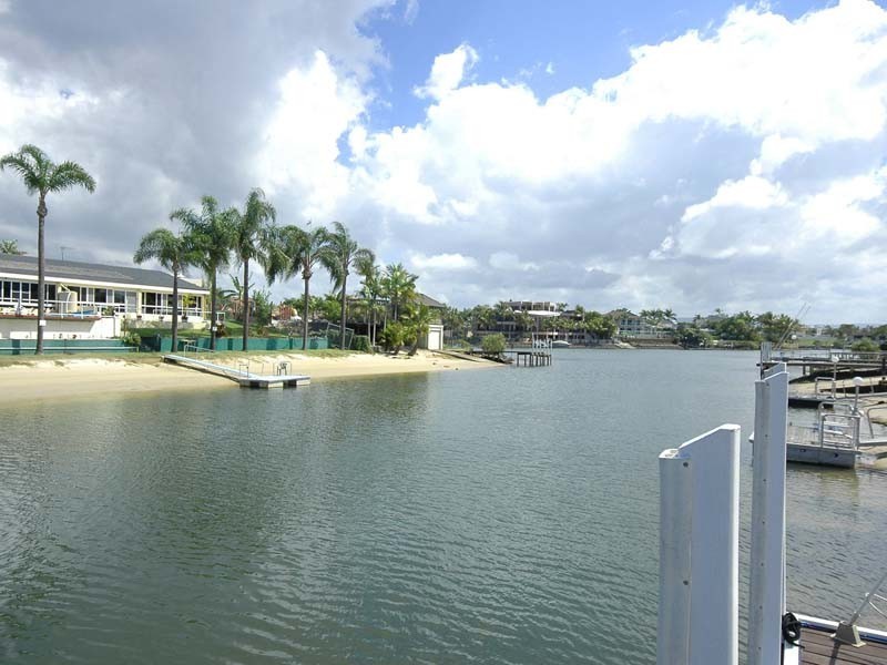 343 Monaco Street, Broadbeach Waters QLD 4218