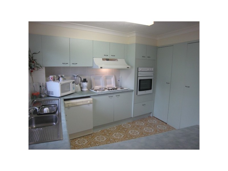 14/37 Hooker Boulevard, Broadbeach Waters QLD 4218