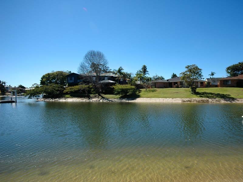 13 Huon Street, Broadbeach Waters QLD 4218