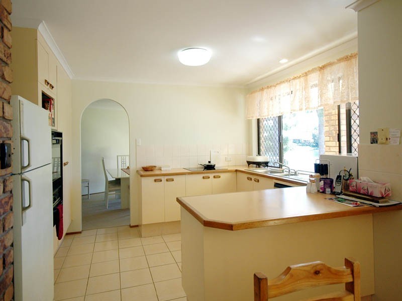 13 Huon Street, Broadbeach Waters QLD 4218