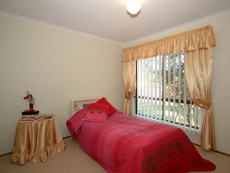 13 Huon Street, Broadbeach Waters QLD 4218