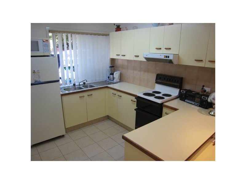 1/9 Eady Avenue, Broadbeach Waters QLD 4218