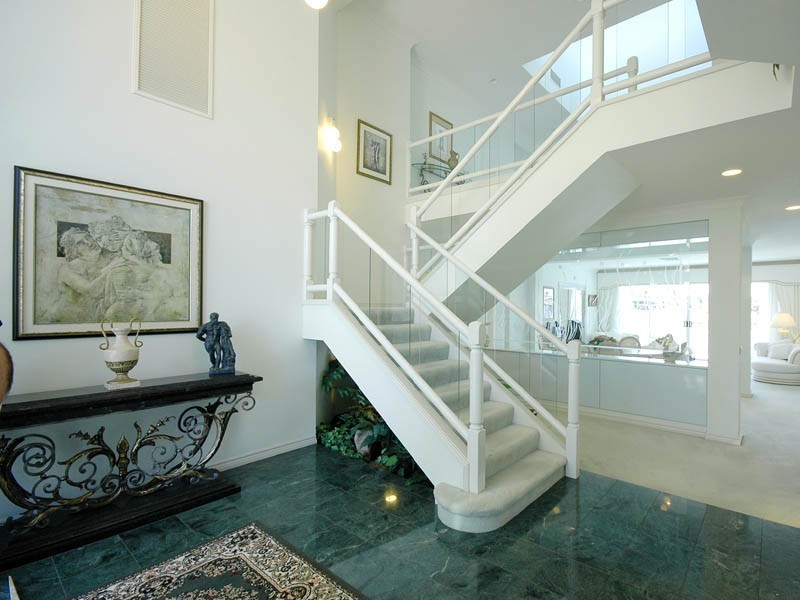 39 Furlong Street, Broadbeach Waters QLD 4218