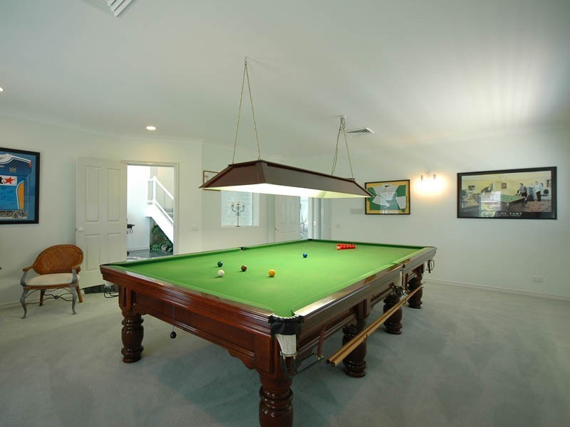 39 Furlong Street, Broadbeach Waters QLD 4218