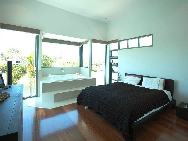 162 Rio Vista Boulevard, Broadbeach Waters QLD 4218