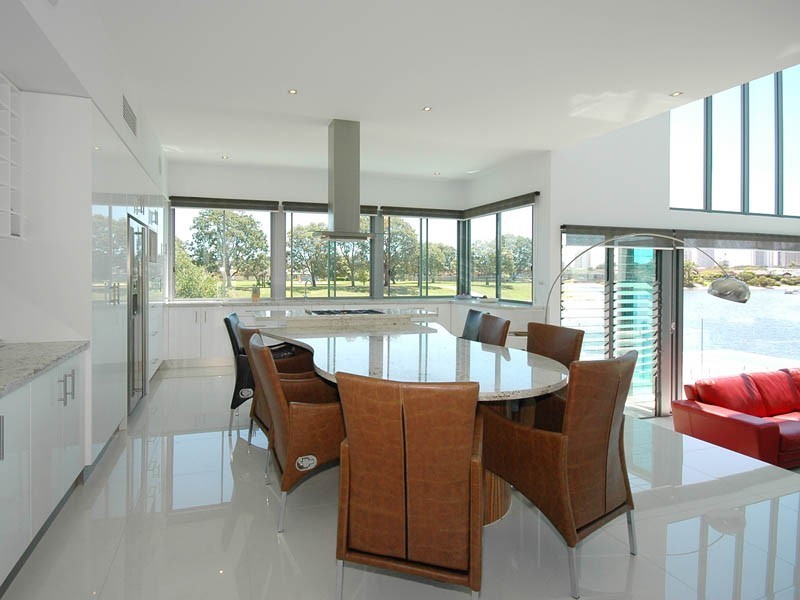 162 Rio Vista Boulevard, Broadbeach Waters QLD 4218